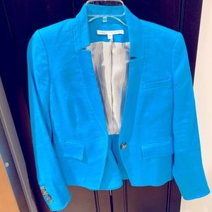 Stunning Veronica Beard linen blazer. Worn once. Excellent condition. Size 0.
